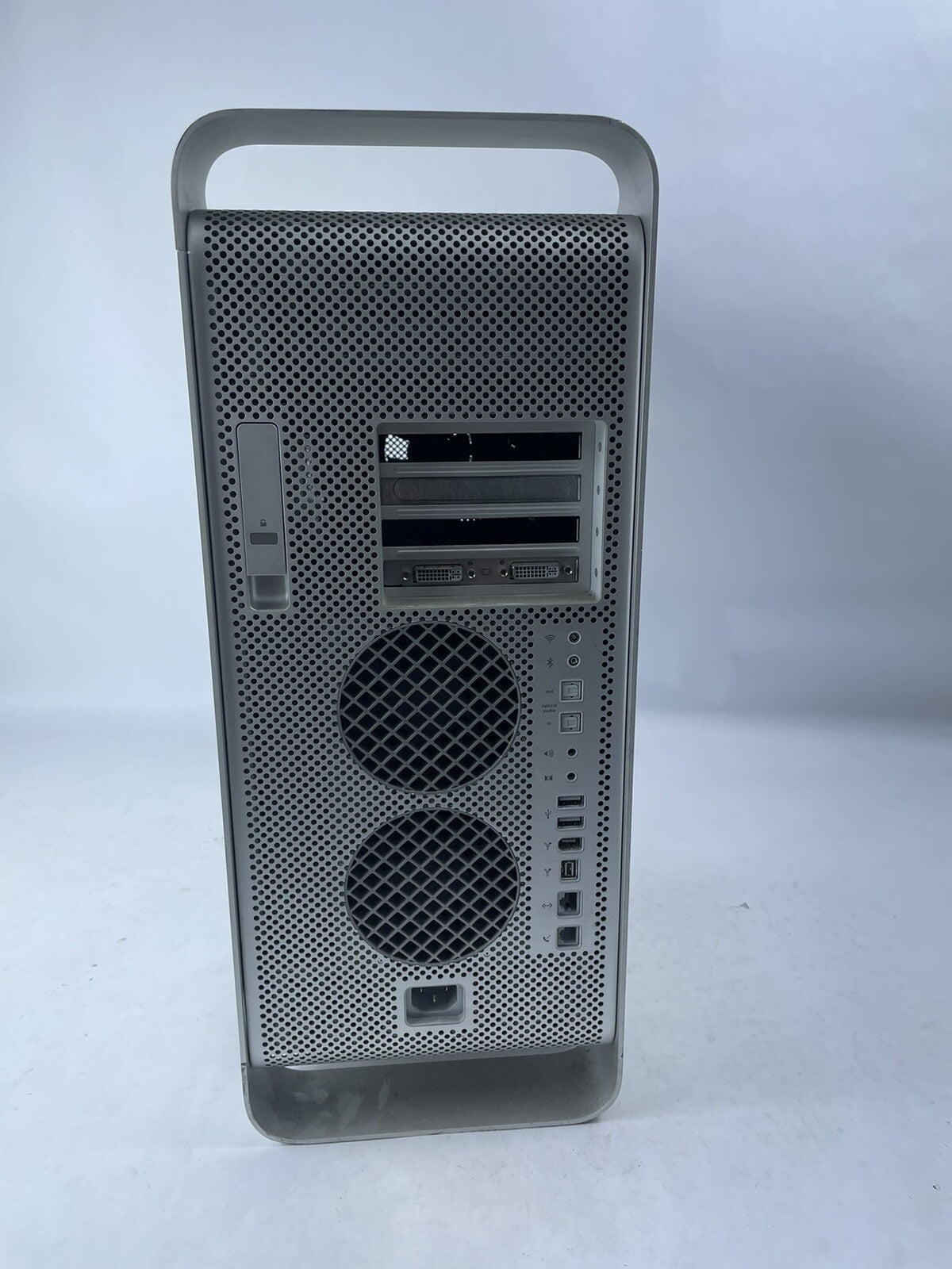 Apple PowerMac G5 - A1047- Tower G5 2GHz NO RAM NO HDD Powers On Doesn't Boot