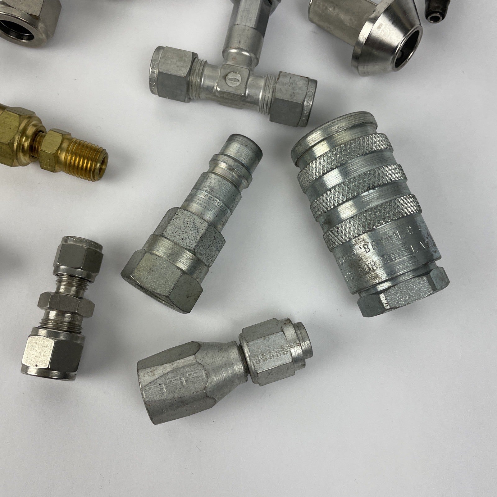 Huge assorted lot of Parker Swagelok Matheson push-to-connect fittings