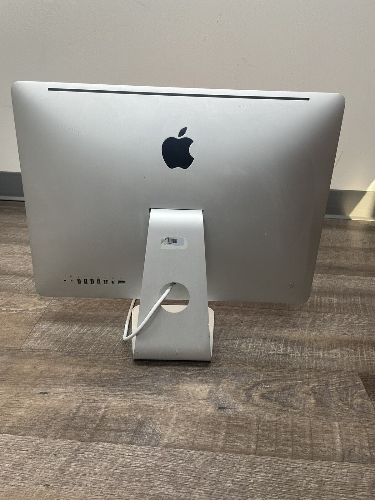 Apple iMac 21.5" Core i3 3.06GHz 4GB 512 GB SSD Desktop - macOS Ventura 13.6