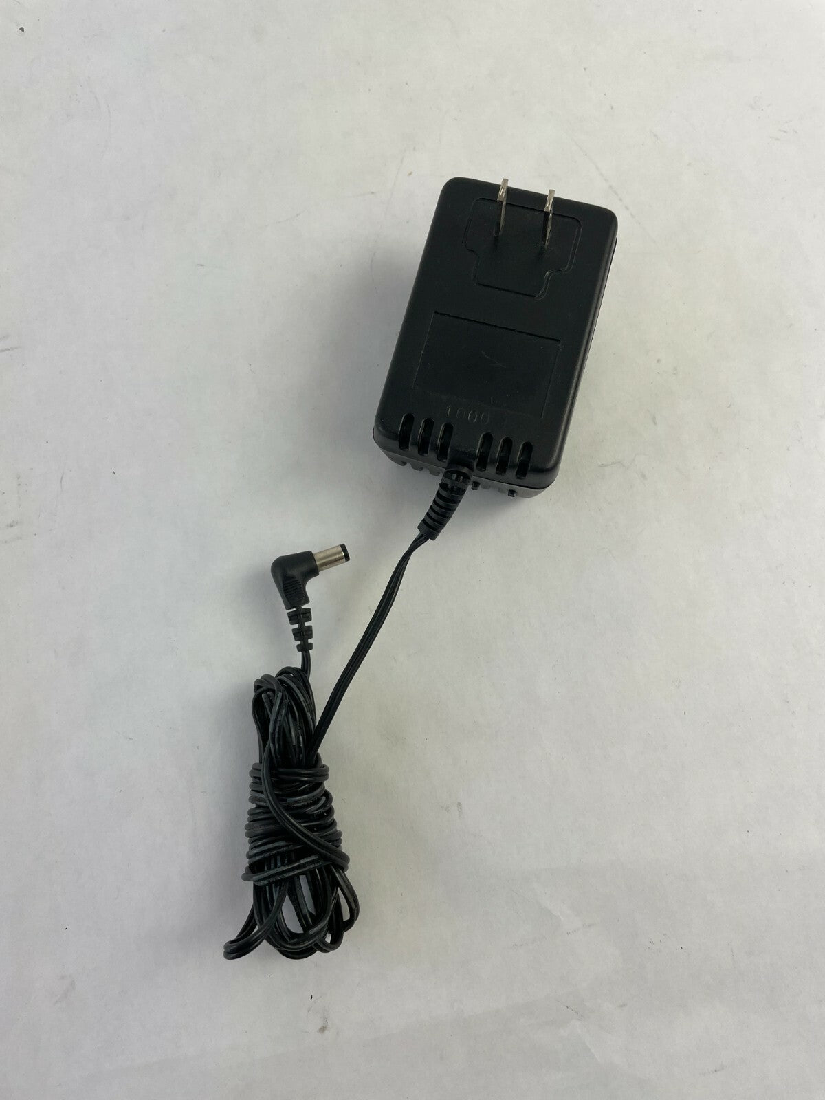 Genuine Ac-Dc Adapter DV-0751AS Output 7.5 V 1 A Power Supply Adapter A70
