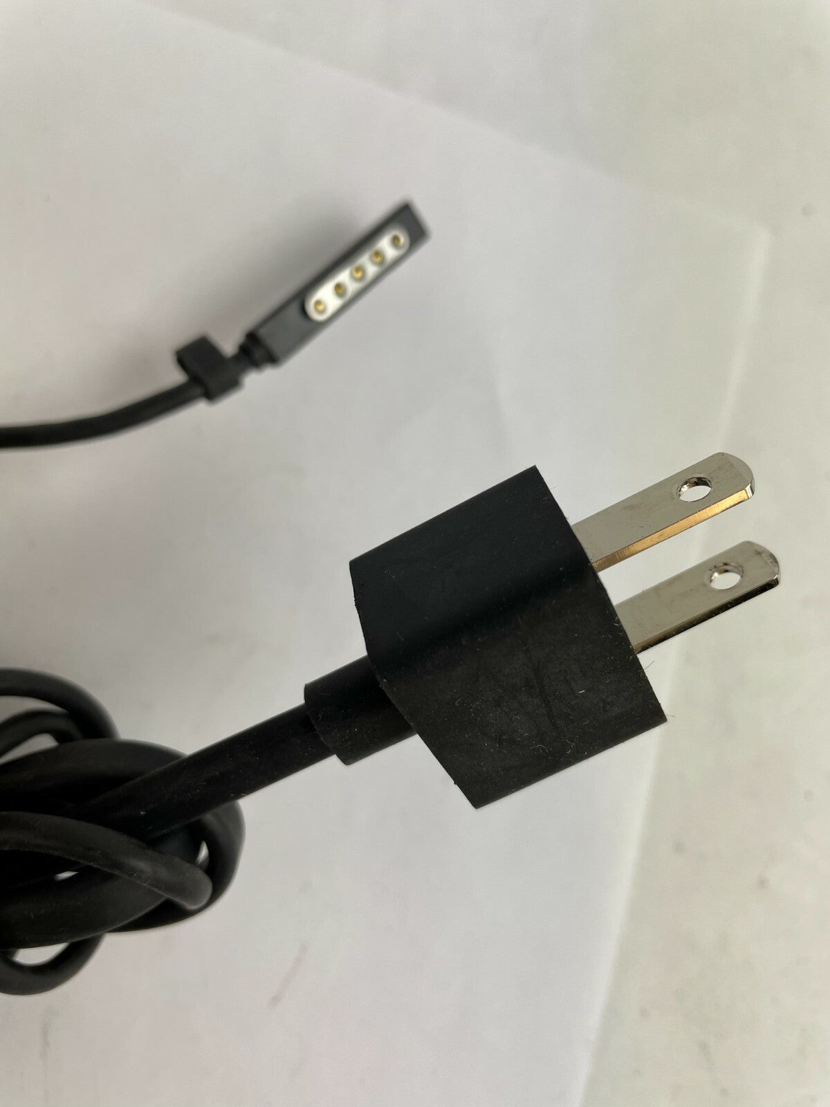 Genuine Microsoft 1536 Output 5V / 12 V 1 / 3.6 A Power Supply Adapter A83