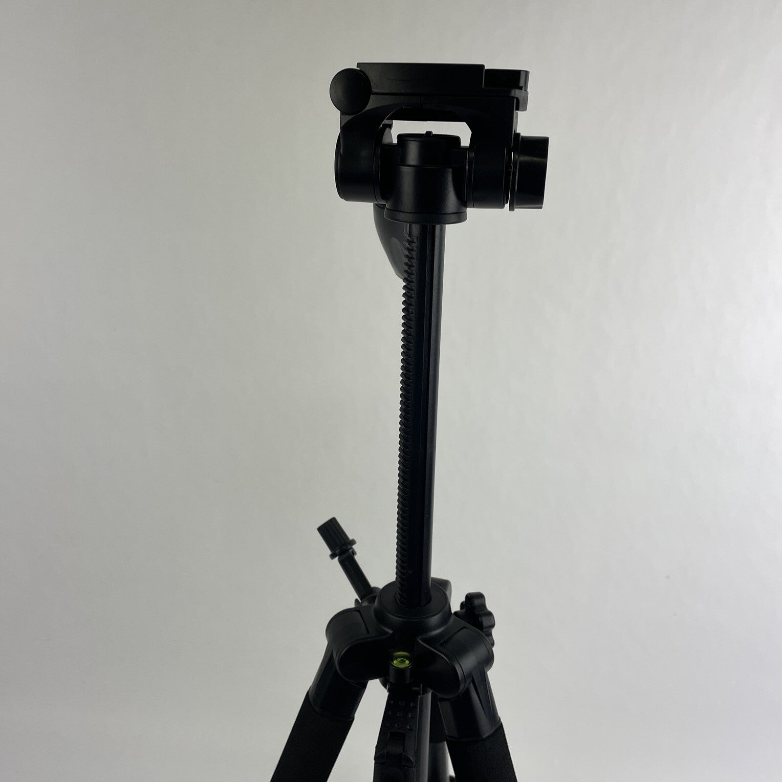 Neewer Model SAB234 | Portable Camera Aluminum Light Weight Tripod with Level