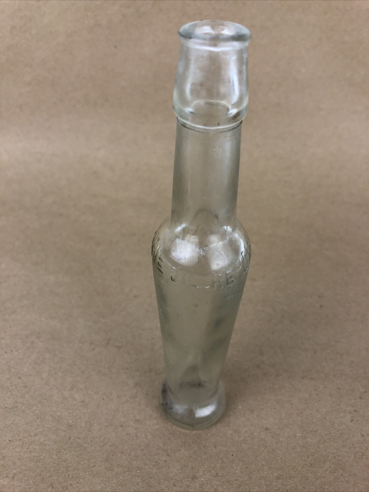 VINTAGE Antique - RE UMBERTO OLIVE OIL BOTTLE - EXCELLENT 6.75" Tall
