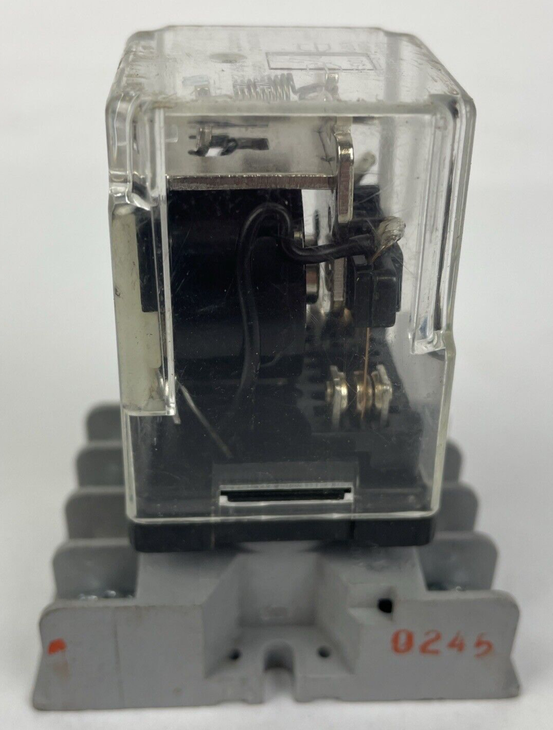 Potter Brumfield KRPA-11AG-120 relay 24VDC industrial control relay Tyco Electronics plug-in relay component
