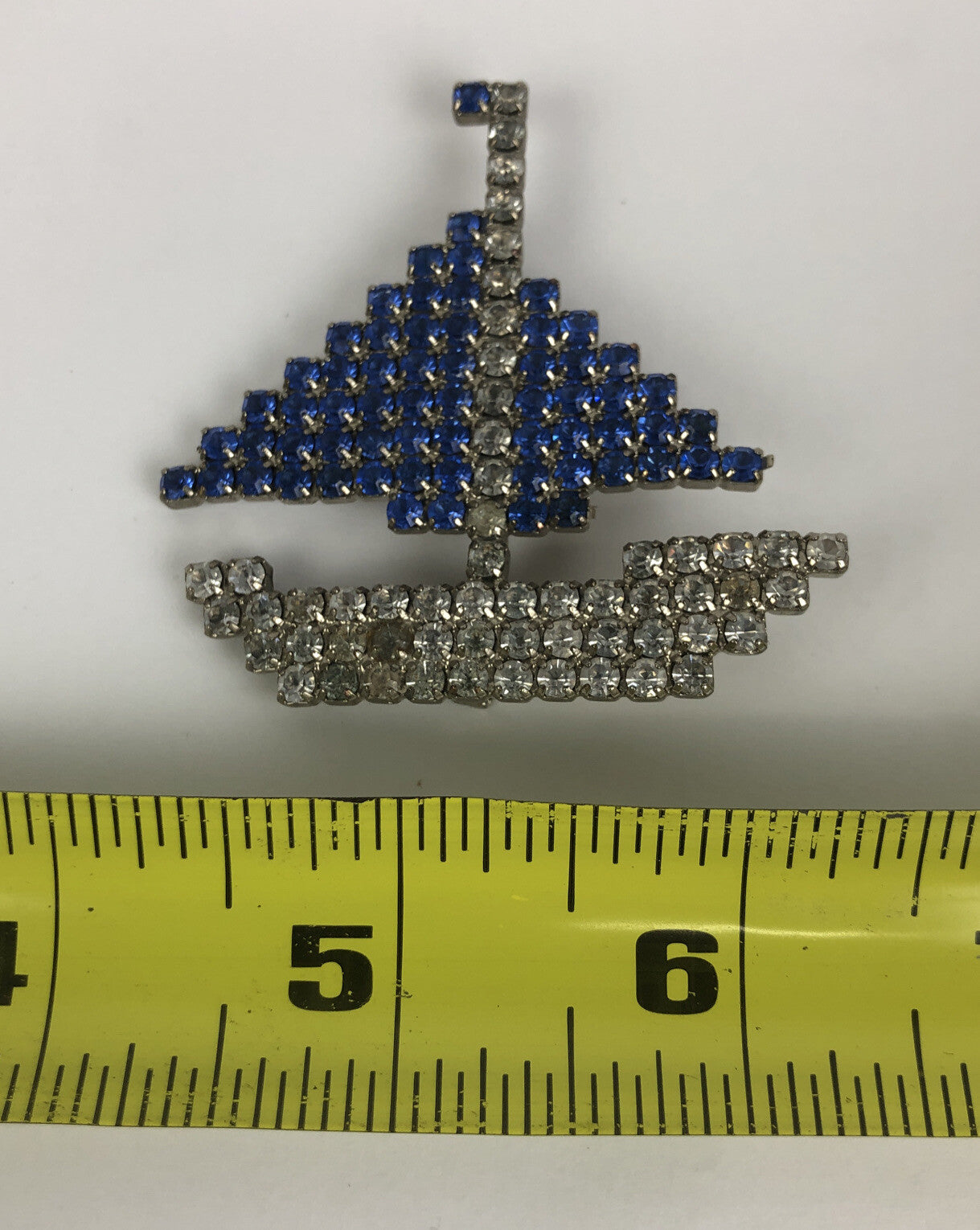 VINTAGE DOROTHY BAUER Sail Boat PIN BROOCH RHINESTONE Blue Crystal - LOOK