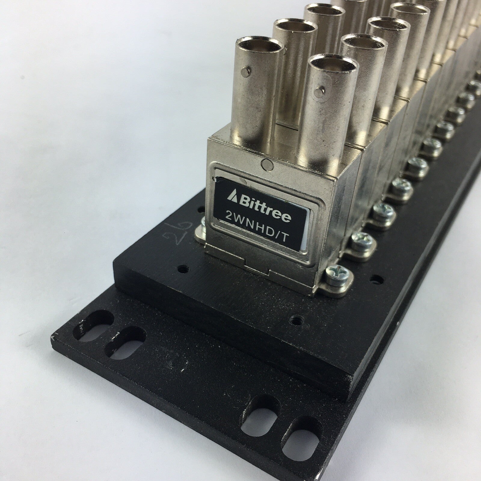 Bittree Patchbay 2WTHD LOW DENSITY STANDARD WECO, 2X26, 2 RU - PAINT FRONT