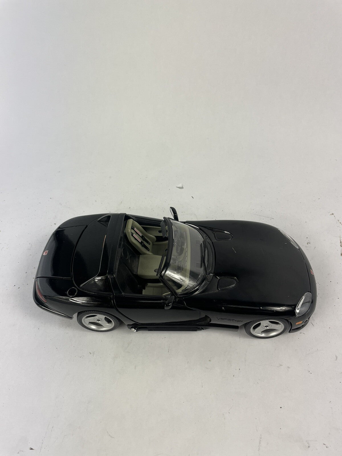 1:18 Burago Dodge Viper RT/10