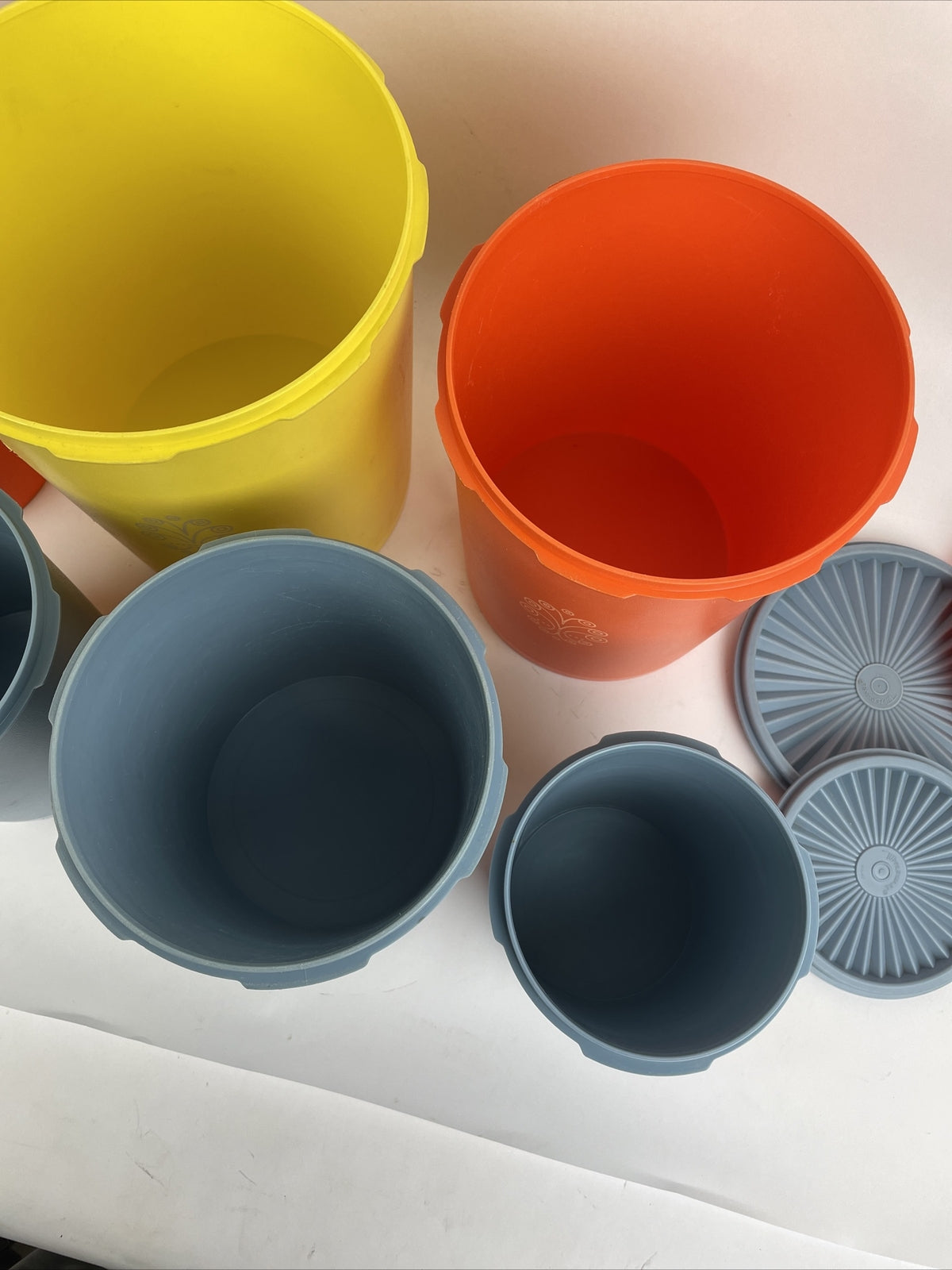 Vintage TUPPERWARE Modular Mates Lot Of 6 Round Storage Containers w Lids