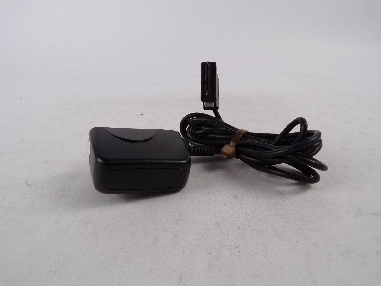 Geniune LG AC Adater TA-P01WR Output 5 V 1 A Power Supply Adapter A56