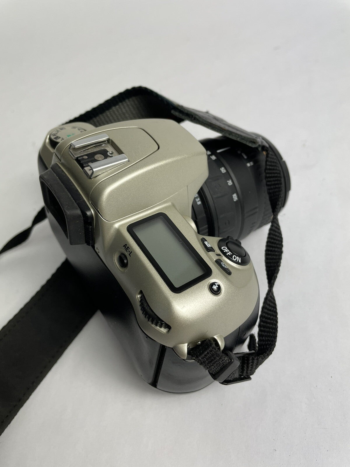 Nikon N60 35mm SLR Camera and Original Quantarary 28-10 5mm lens