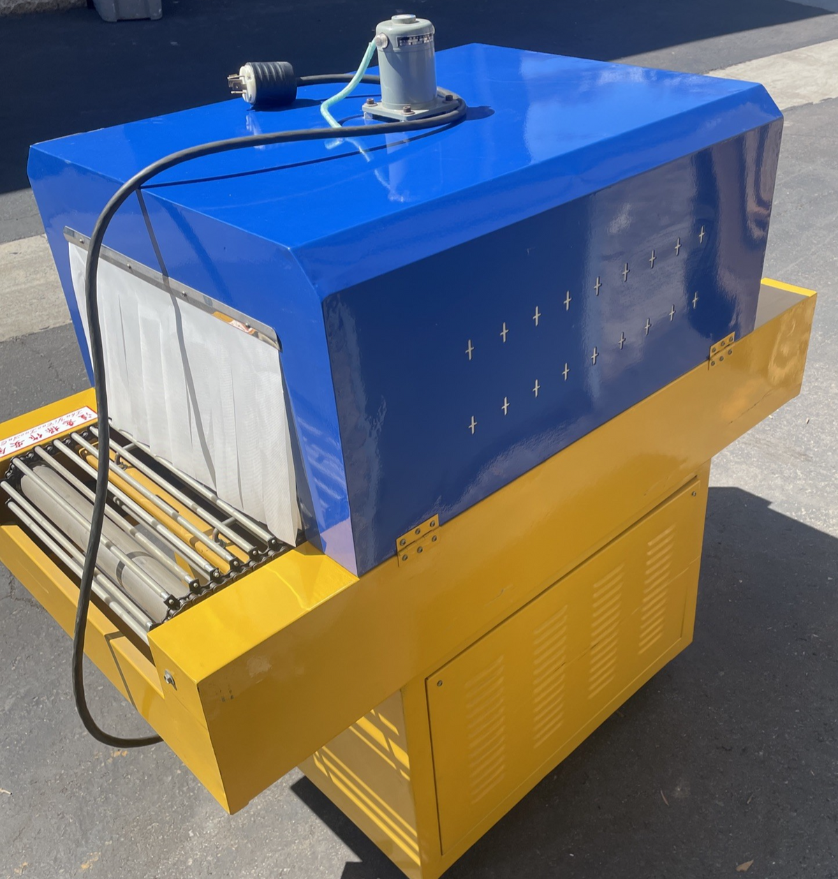 Gurki Far-Infrared Contraction Packing Machine (Heat Shrink Tunnel) Great Cond.