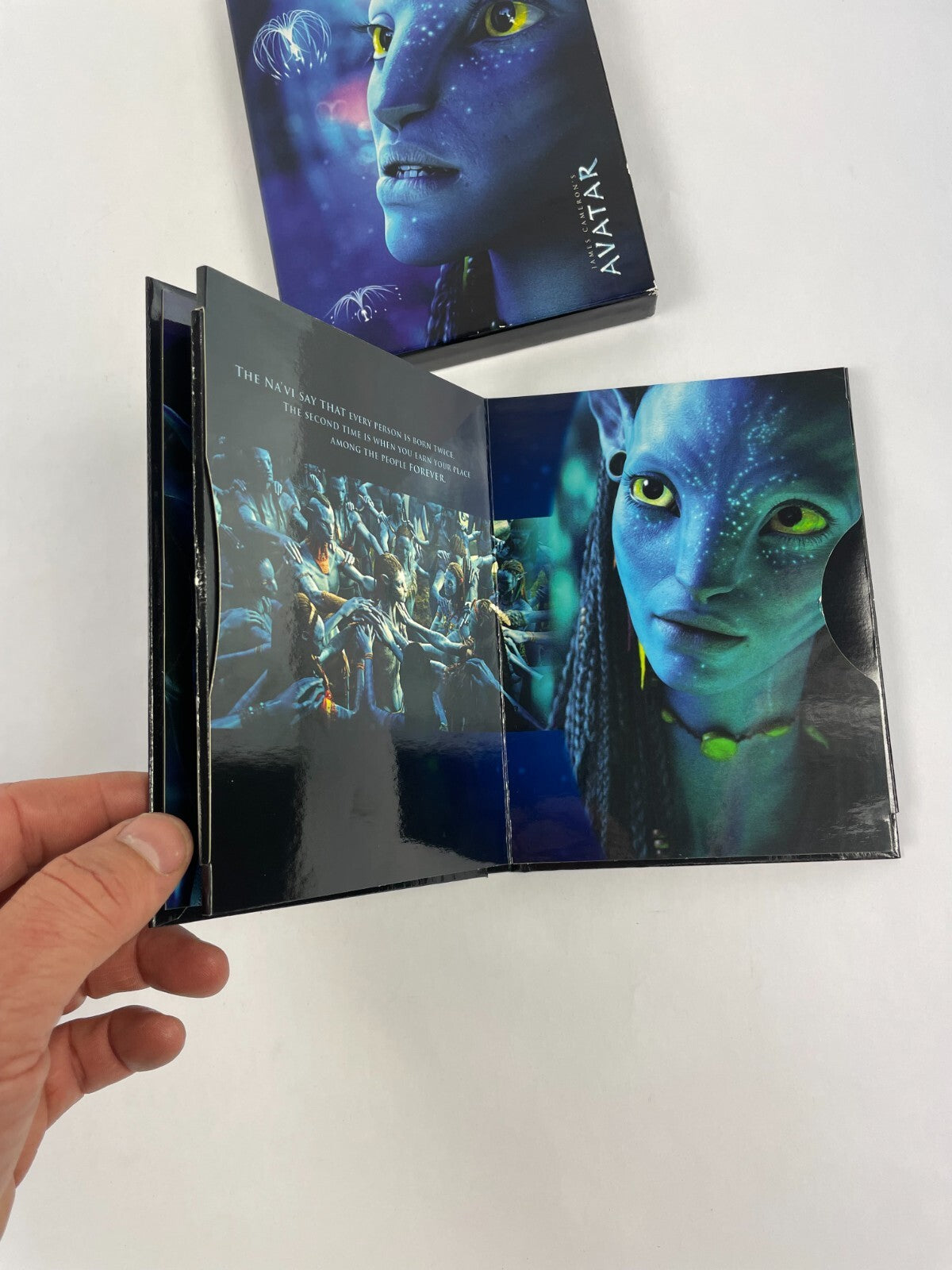 James Cameron's Avatar DVD Movie