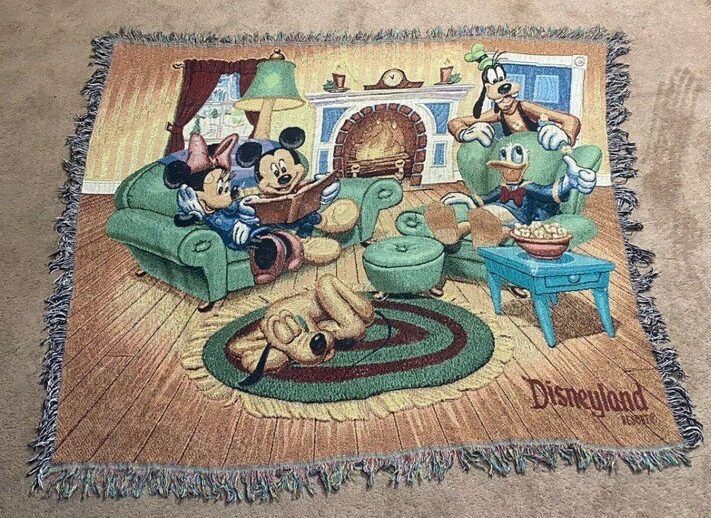 Disney Blanket Mickey Mouse Resort 50”x60” Tapestry Throw Afghan Winter Pluto
