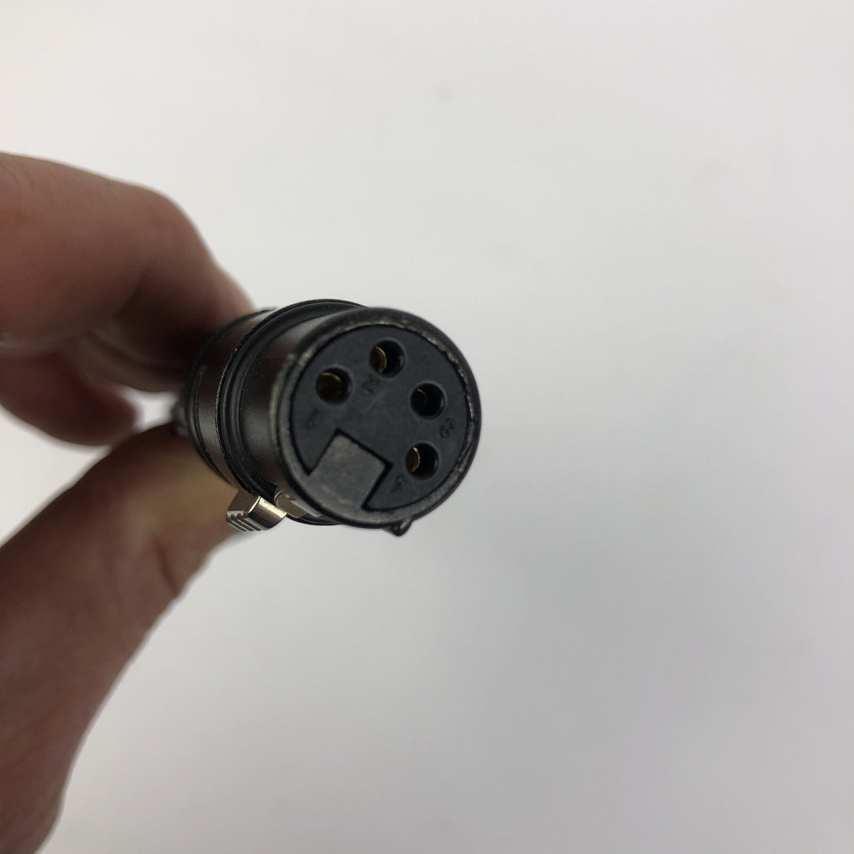 Neutrik Black Gold Plated 4 Pin XLR Male To Female w 6800uF 25V 85°C Capacitor
