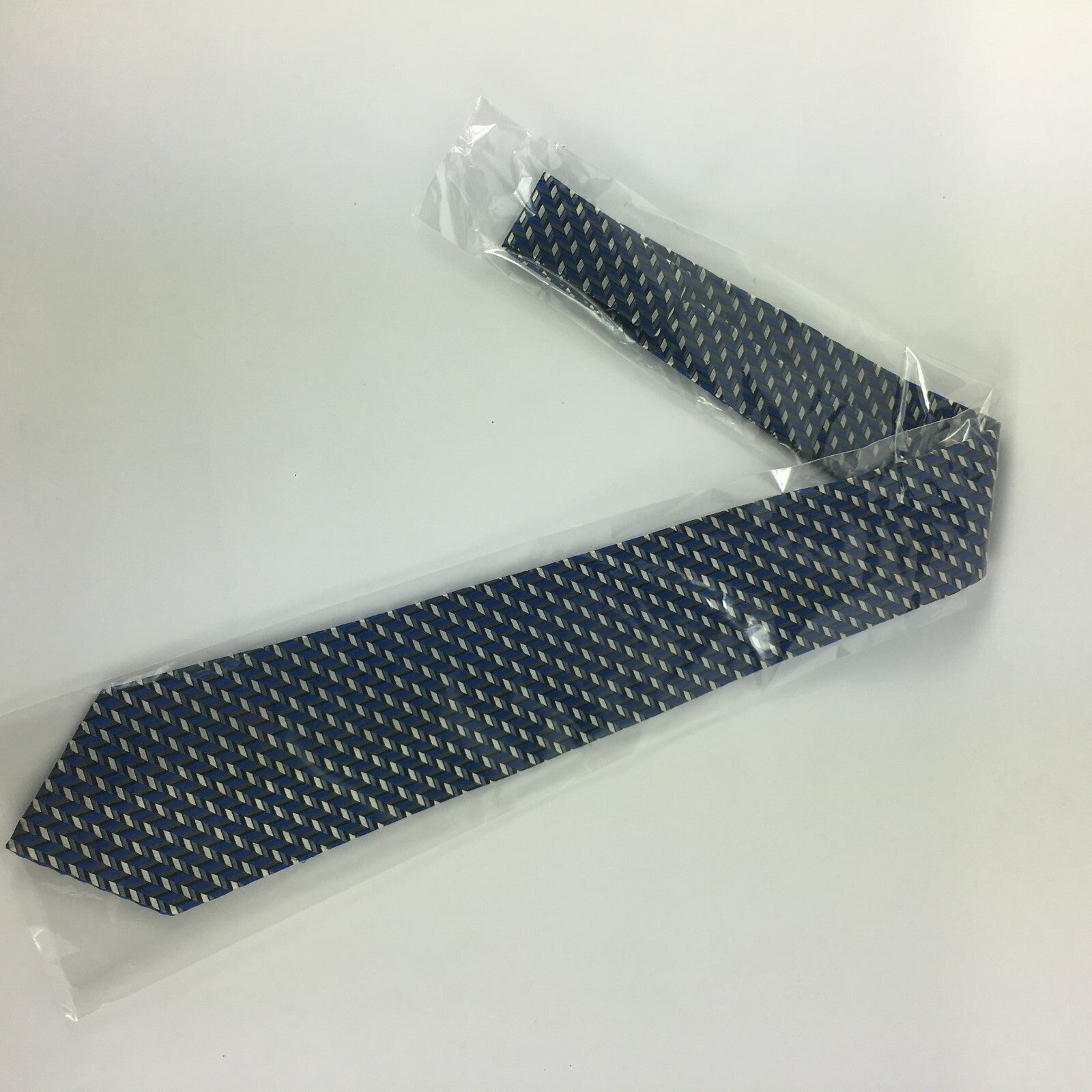 Genuine Geoffrey Beene Long Handmade Stylish Formal/Casual Tie Multi Coloured