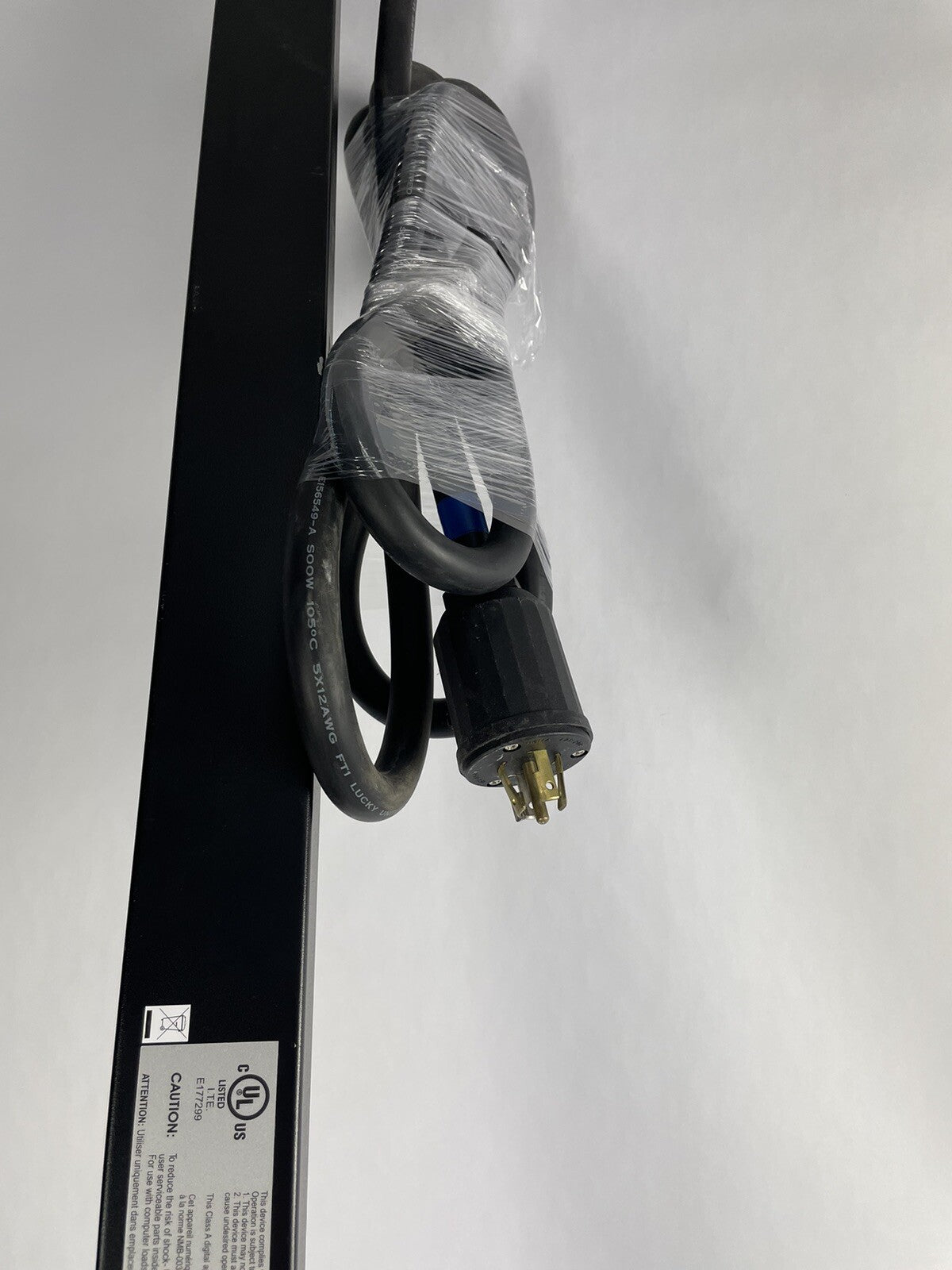 APC AP7892 Rack PDU Metered Zero 5.7kW 208V(42)5-20 10' Power Distribution Strip