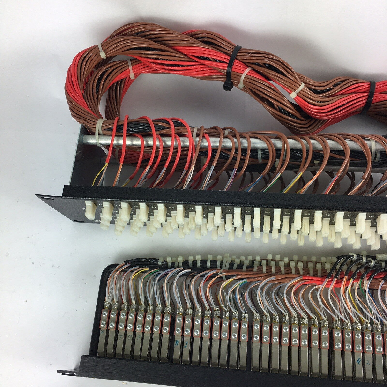 Rean Neutrik FN BLACK TT Bantam 96 Point Patch Bay Wired e3 panel 96 connectors