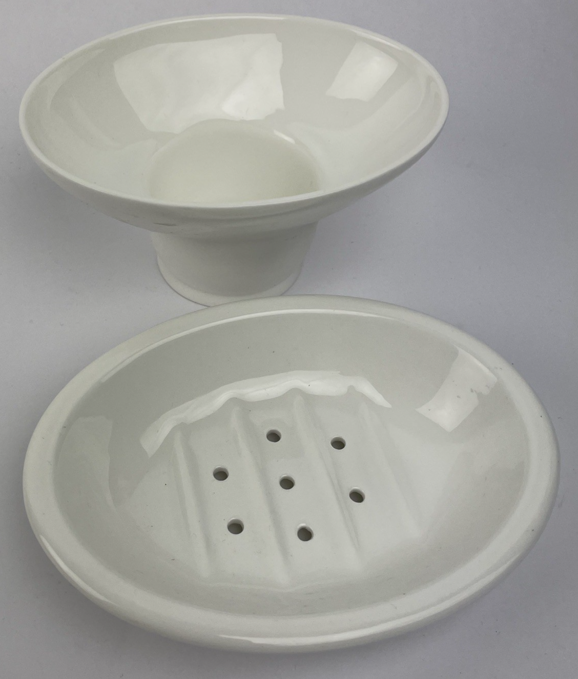 White glazed ceramic self draining 2 piece soap dish bathroom accessory