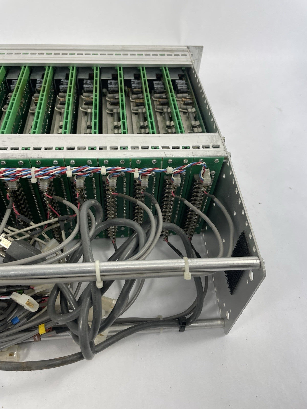 ATI Audio Technologies RM100 Amplifier Rack w/10x MDA-100/2x PS-100 Modules
