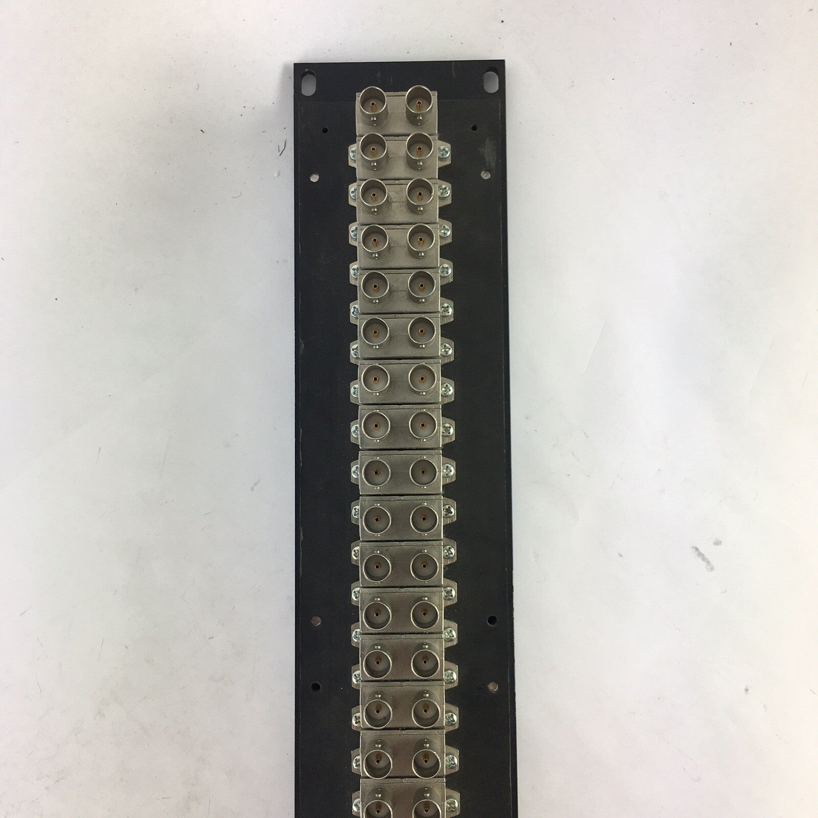 Bittree B52T-2WTHD 2x26 2RU Panel Black Normalling Terminating Audio Patchbay