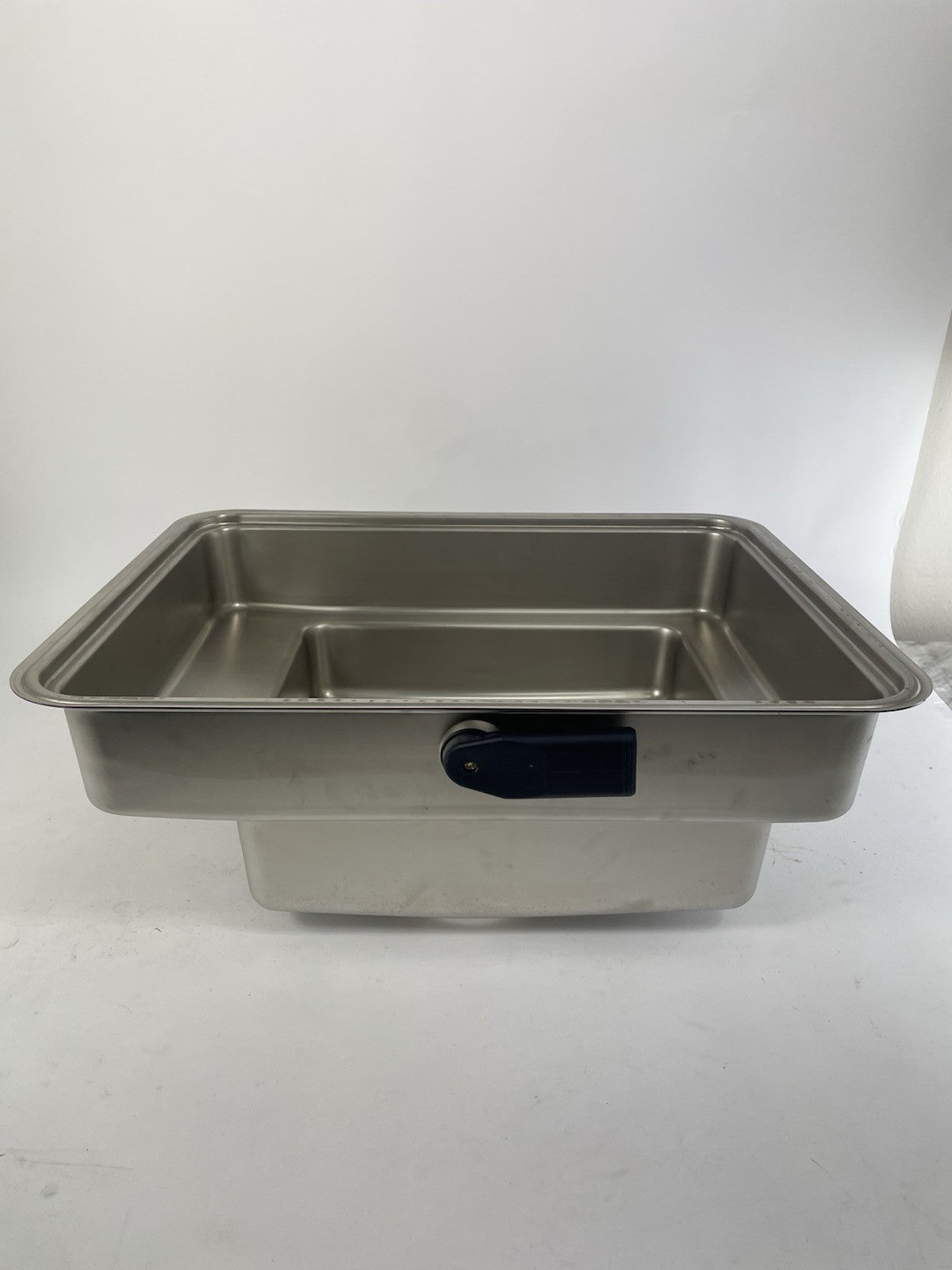 SUTER undermount sink stainless steel 22.125" x 17.87" x 8.375"