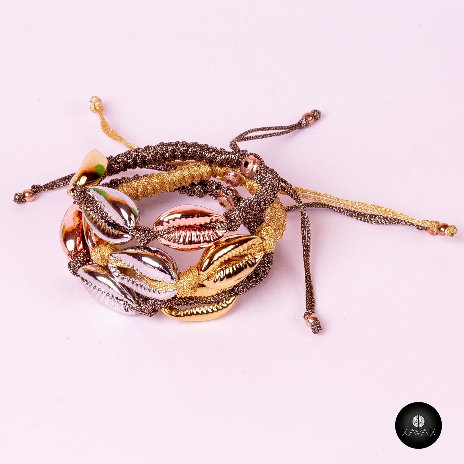 Kavak handmade gold plated grey shell adjustable women's bracelet