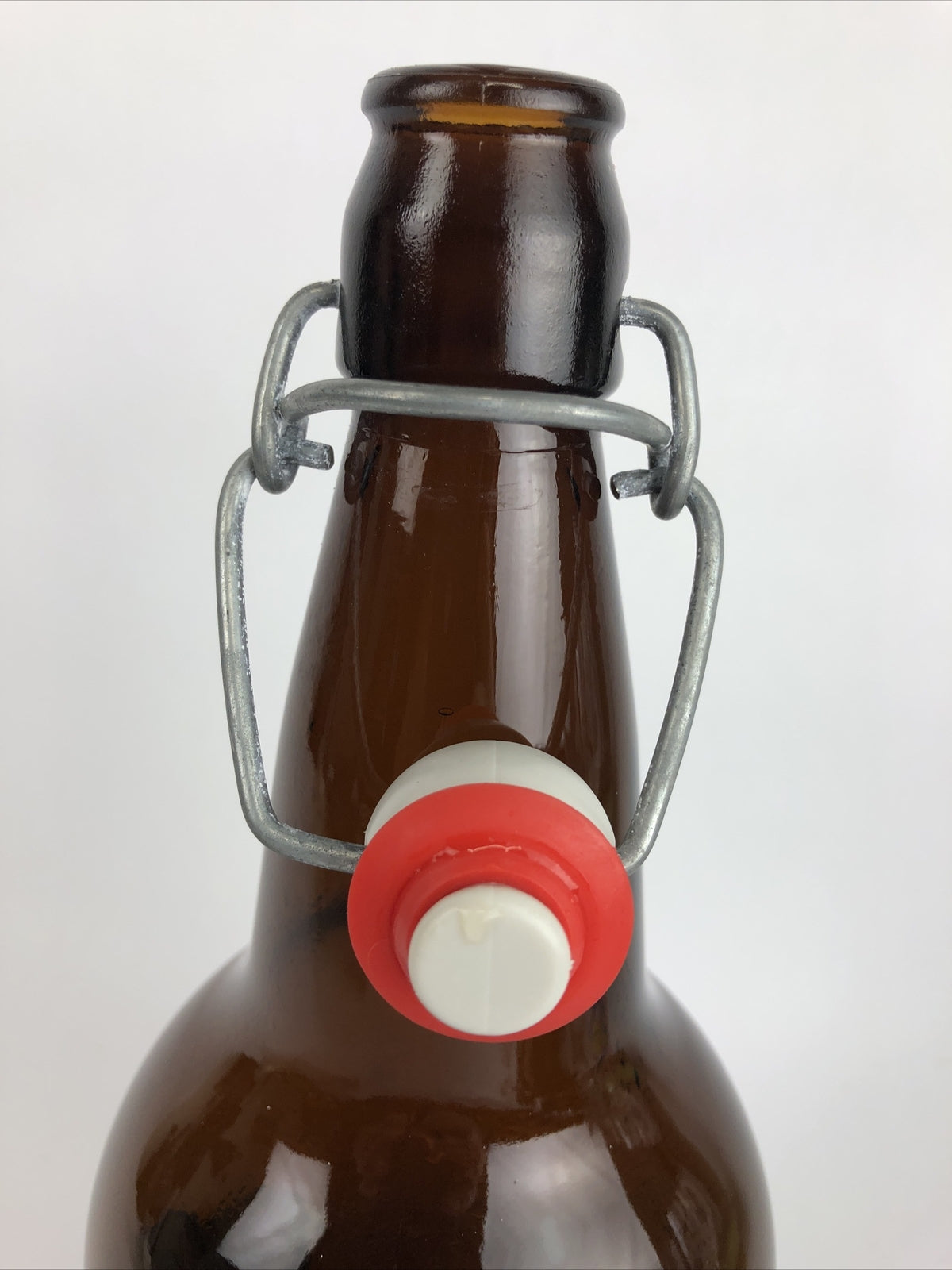 Belching Beaver Brewing Company 750 ml Flip Top Growler Vista California - RARE