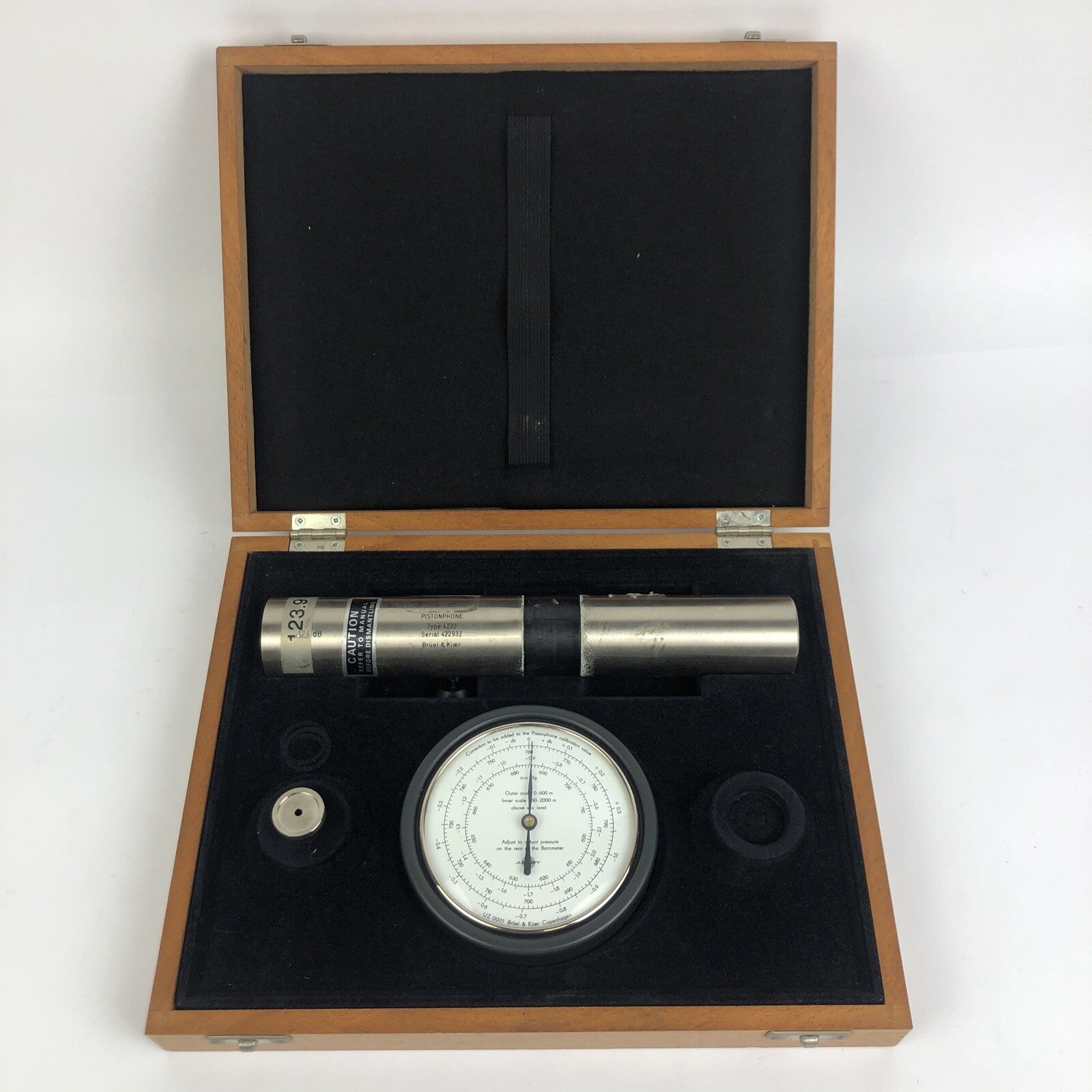 Bruel & Kjaer 4220 Barometer Pistonphone Sound Calibration Equipment Denmark