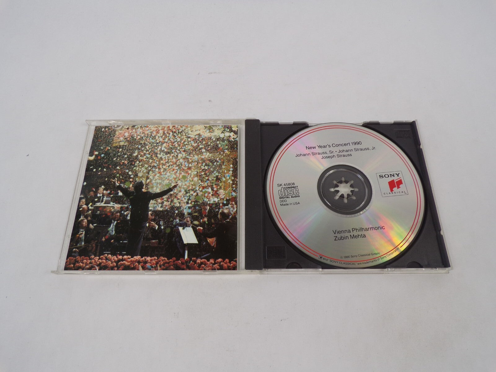 Zubin Mehta New Year's Concert 1990 Wiener Philharmoniker Entrance March CD#69