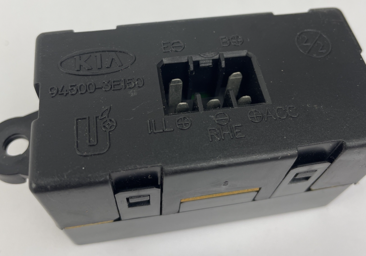 2003-2009 Kia Sorento OEM Clock Digital Display Dash Panel Buttons 94500-3E150