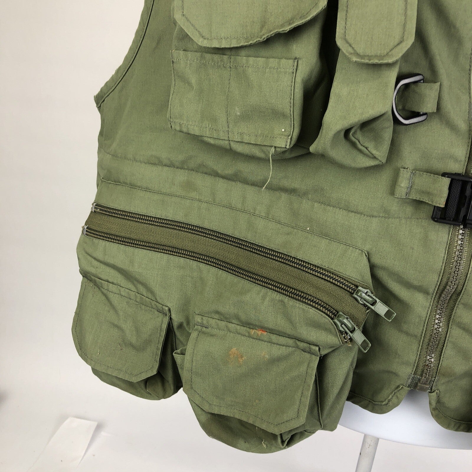 Pacific Fly Group Pro fly fishing vest olive green large with multiple storage pockets