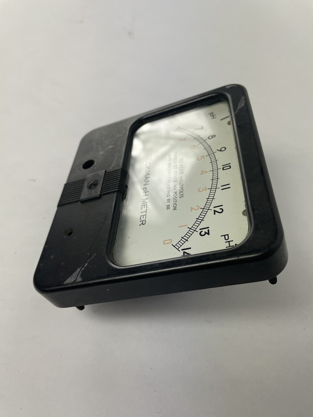 Beckman Century analog PH meter 0 to 400 millivolts