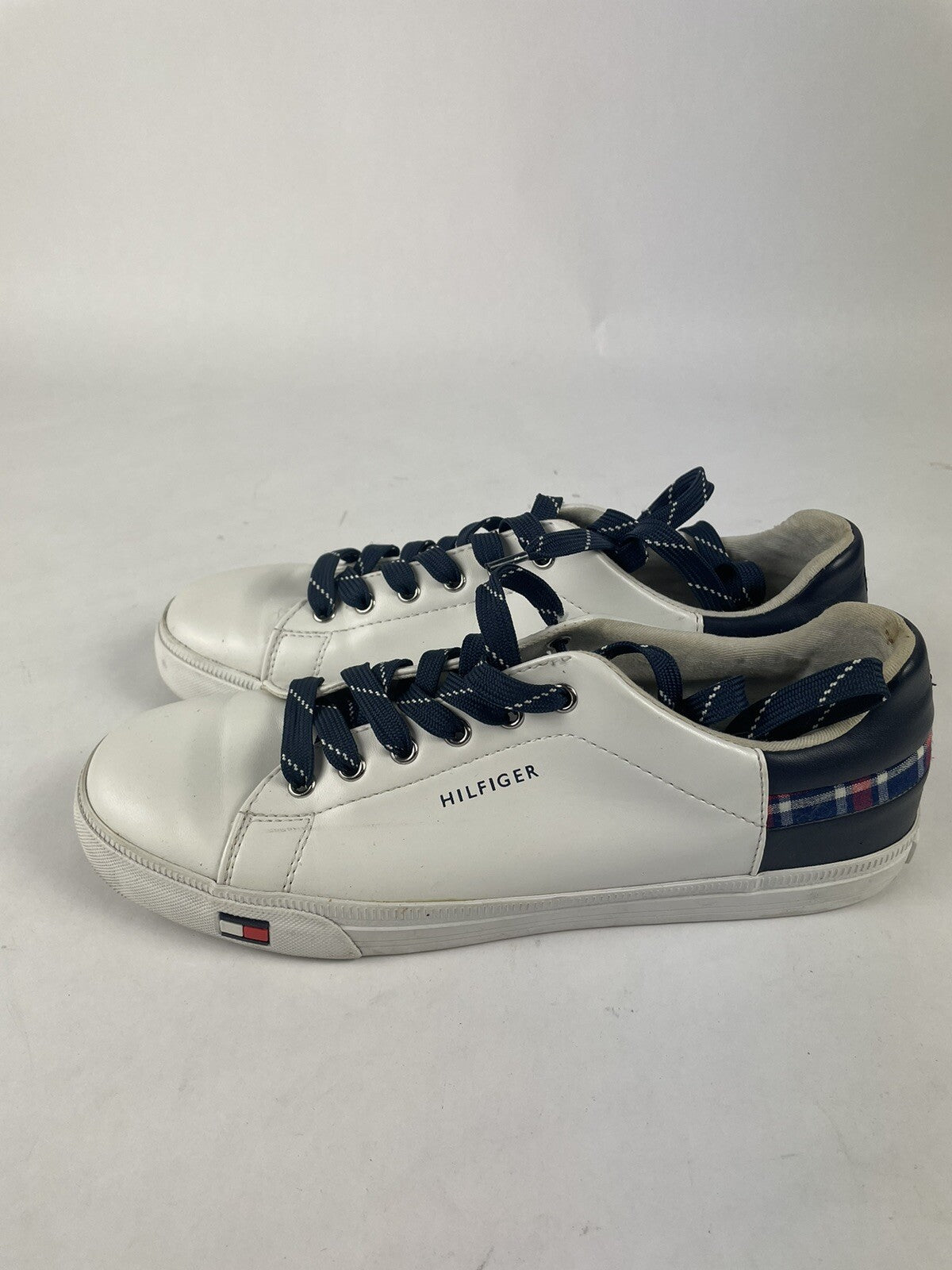 Tommy Hilfiger Sneakers Sz 9.5 TWLADDIN White Faux Leather Shoes Lace Up