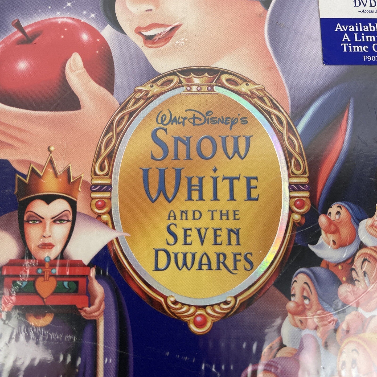 Snow White and the Seven Dwarfs (Disney Special Platinum Edition) Disney Store
