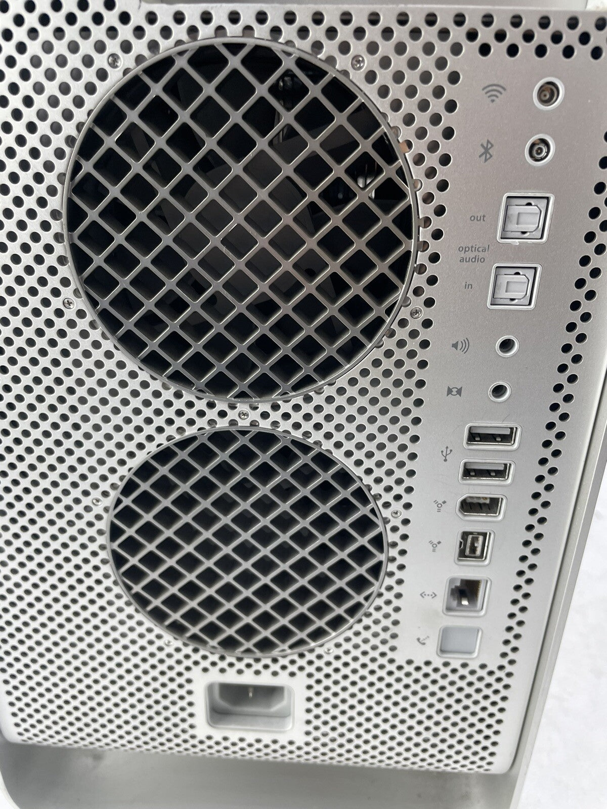 - A1047- Apple PowerMac G5 Tower G5 2GHz 1GB RAM 330 HDD Powers On Doesn't Boot
