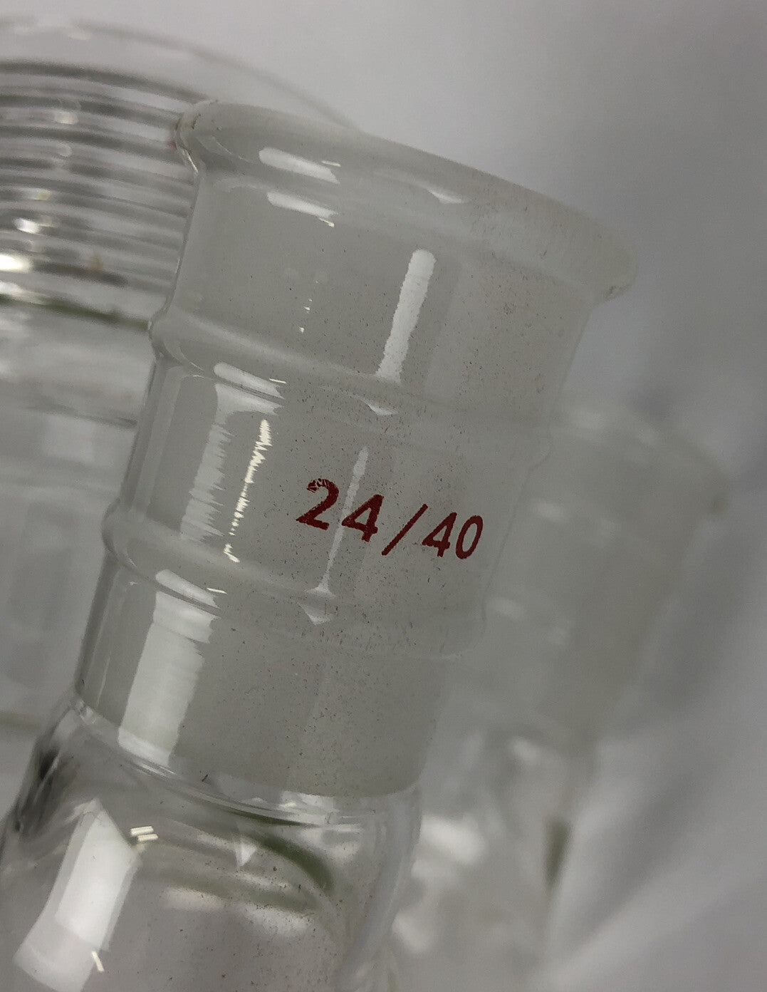 ACE Lab Glass 1000mL reaction vessel with #36 ACE-Thred and 24/40 glass joints.