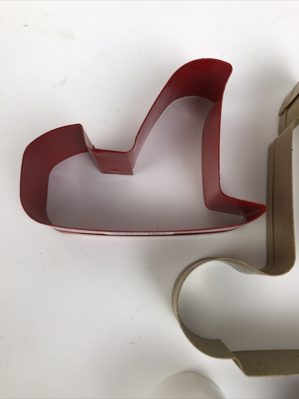 NOS Tin Aluminum Cookie Cutters Red White Handles Christmas 3” 4.5” set of 6