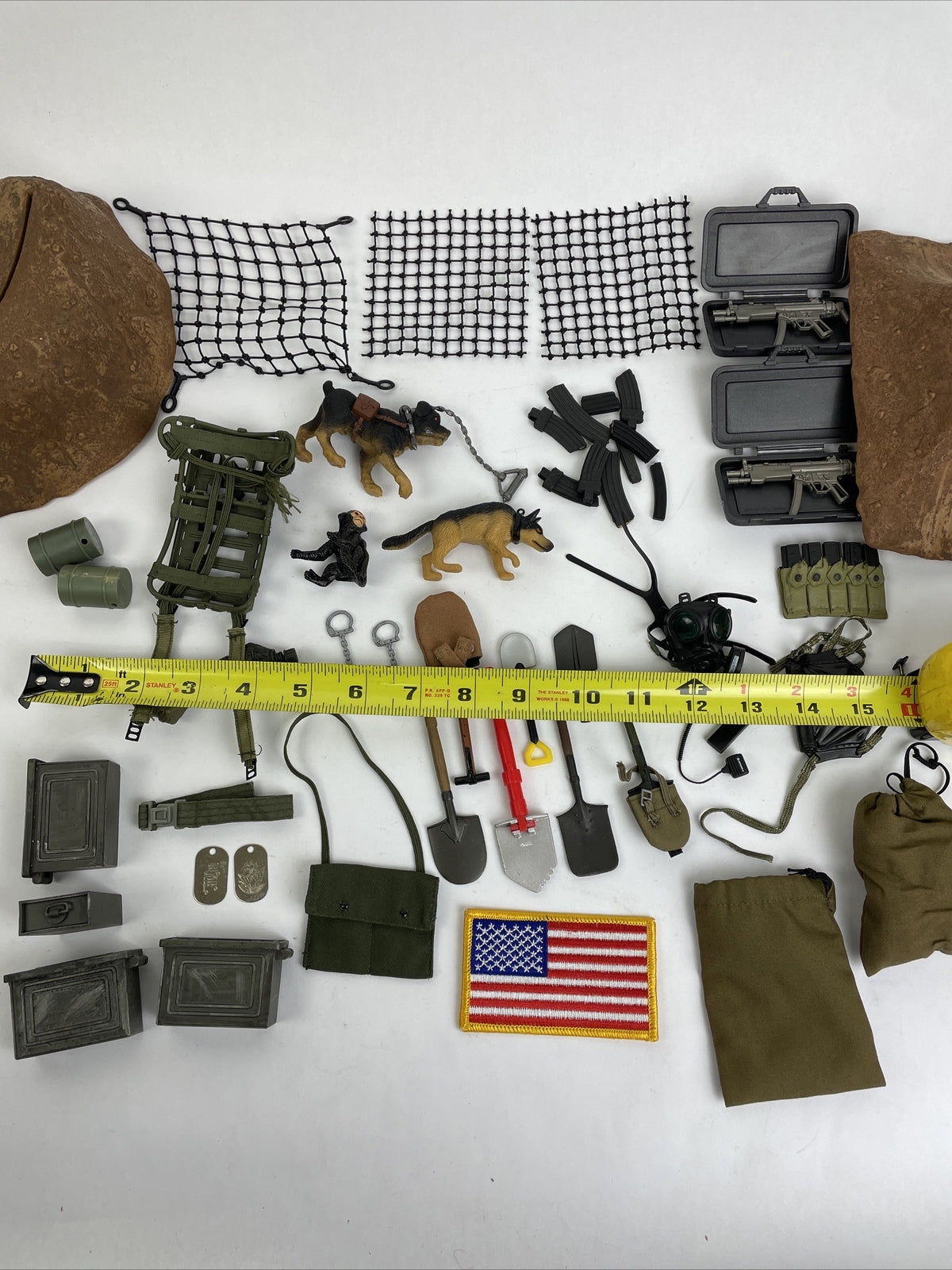 Lot Of GI JOE RIFLE Dog Shovel Gas Mask++ - FOR 12" ACTION FIGURE 1/6 SCALE 1:6