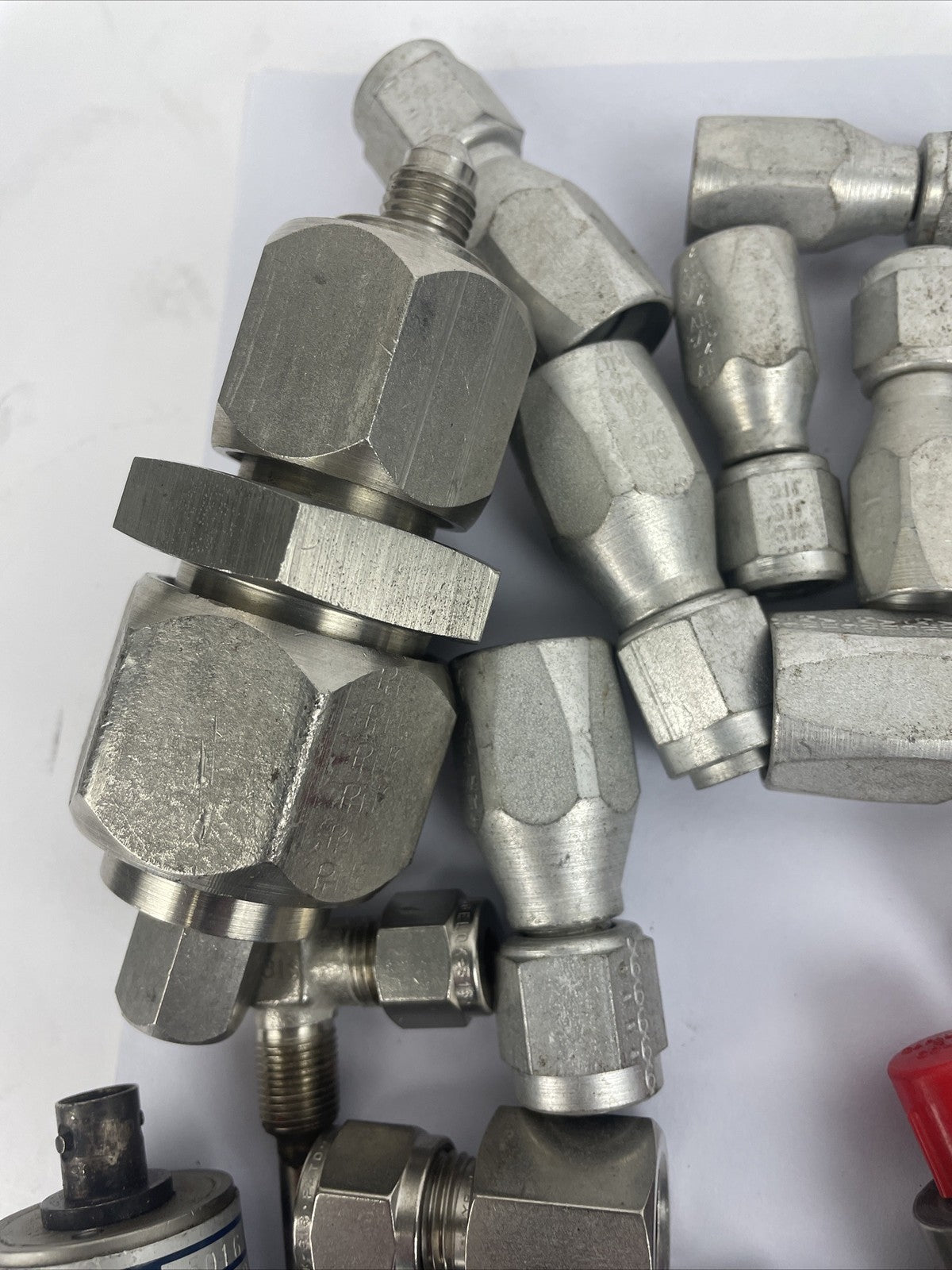 Lot of Large Hydraulic Pipe Fittings, Various Sizes, Cajon Gyrolok Swagelok +