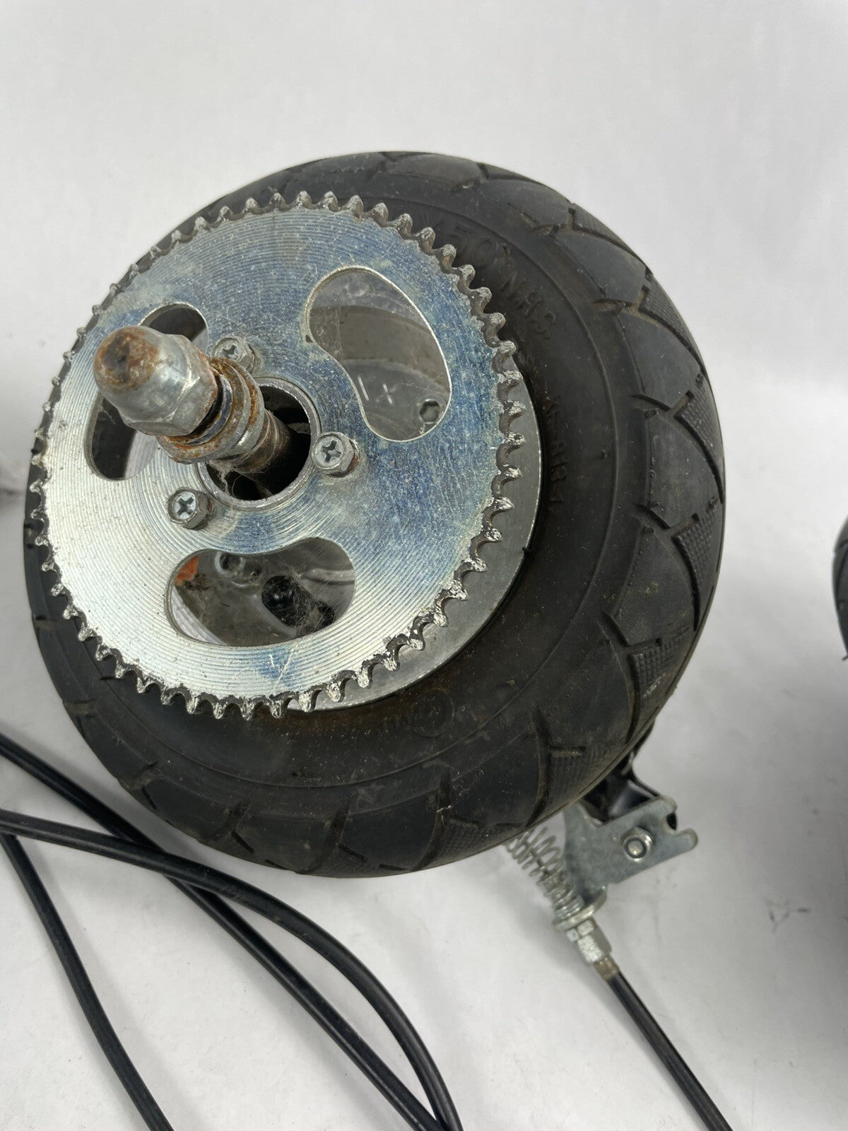 Razor E150 Electric Scooter Motor 24V Tire Assembly, Front Wheel, Brakes (kit 1)