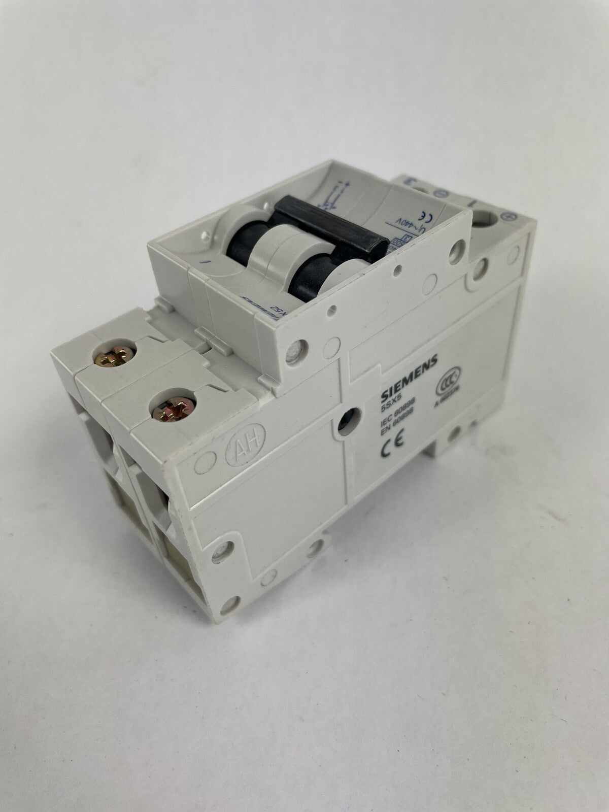 SIEMENS 5SX52 C16 Circuit Breaker 5SX5 C16 400V 480V 2 Pole 16 amps