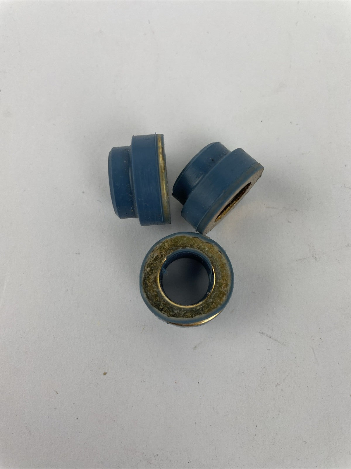 NOS Detroit Diesel Corporation S60 Isolator ECM Mounting set of 3 ( 23512307 )