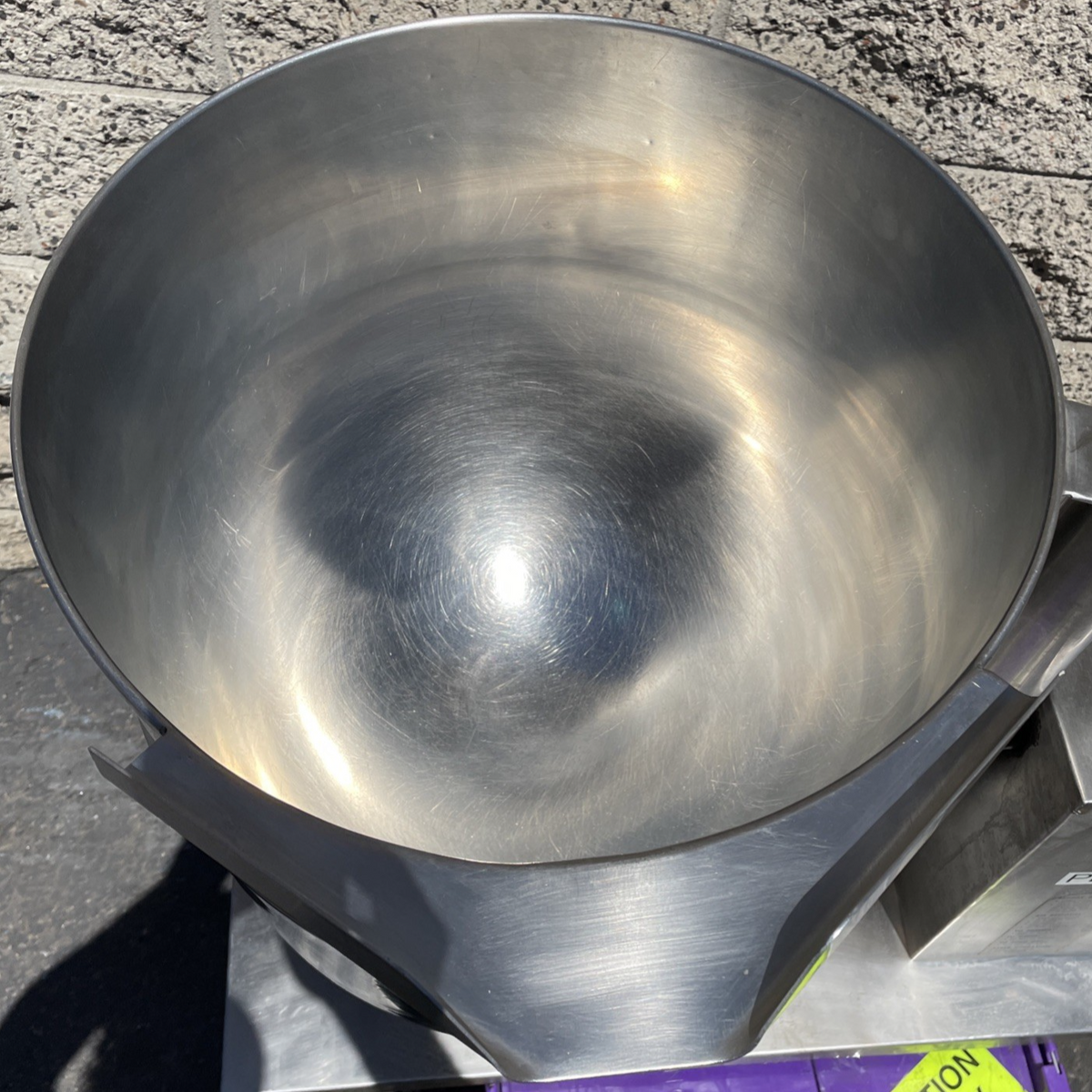 Groen TDB/7-40 Stainless Steel 40-Qt Electric Tilting Floor Steam Kettle