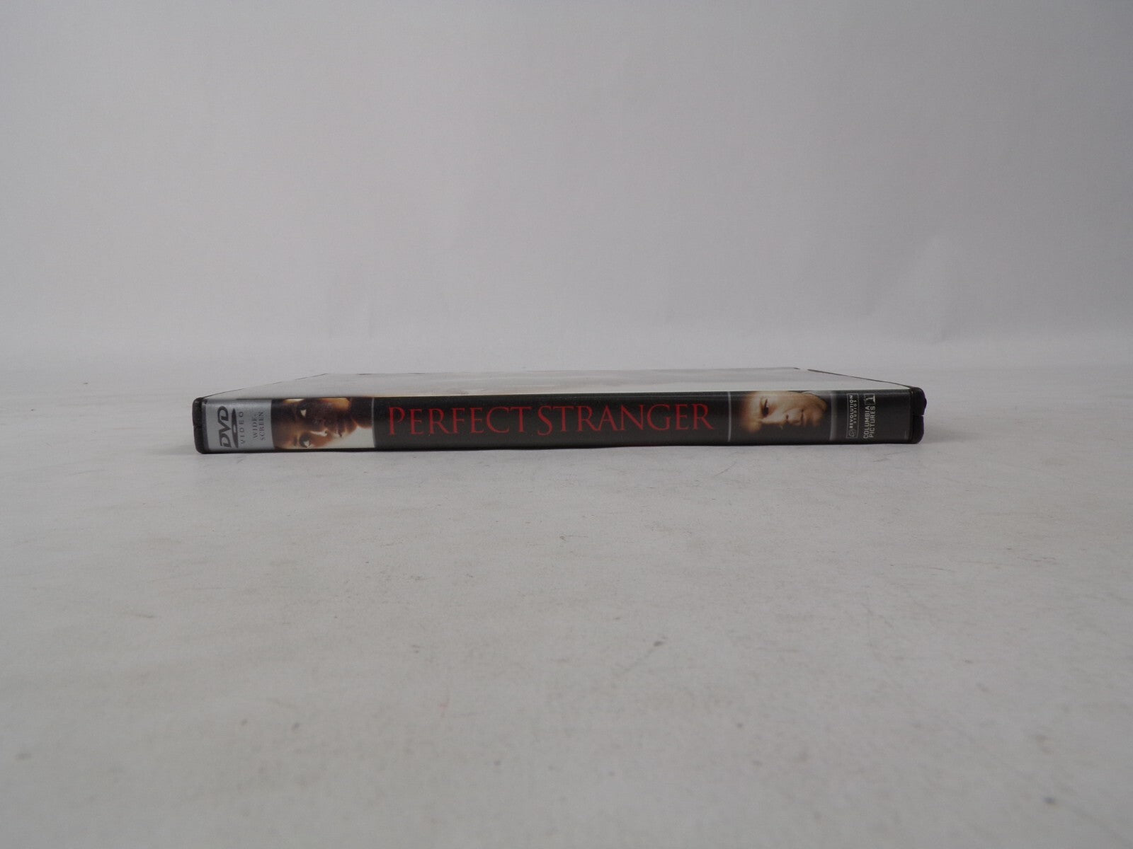 Perfect Stranger Halle Berry Bruce Wills Anastas Machos DVD Movies