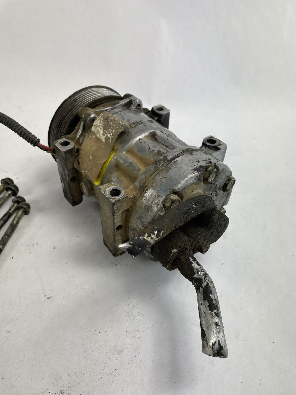 OEM A/C compressor Dodge Ram 2500 Cummins 12V B709AS2