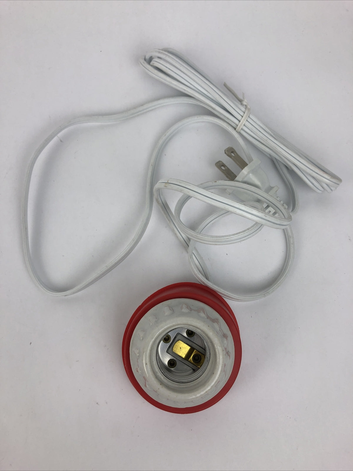 Porcelain LAMPHOLDER Ceramic WHITE Bulb Fixture Two Piece LEVITON XCI w CAPLUG