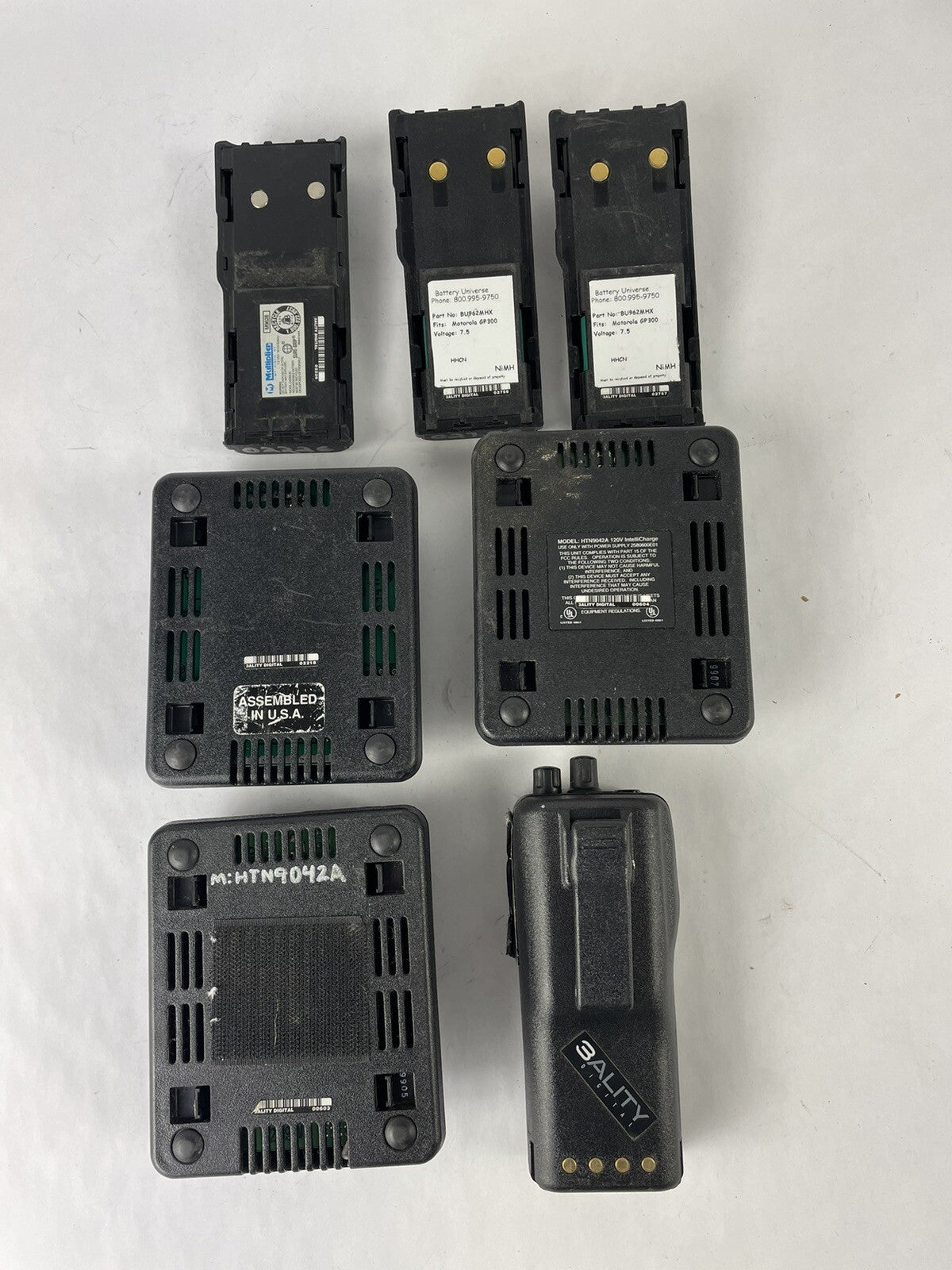 LOT OF 7 MOTOROLA PORTABLE RADIO'S GP350 HTN9042A - VHF UHF - UNTESTED/AS IS