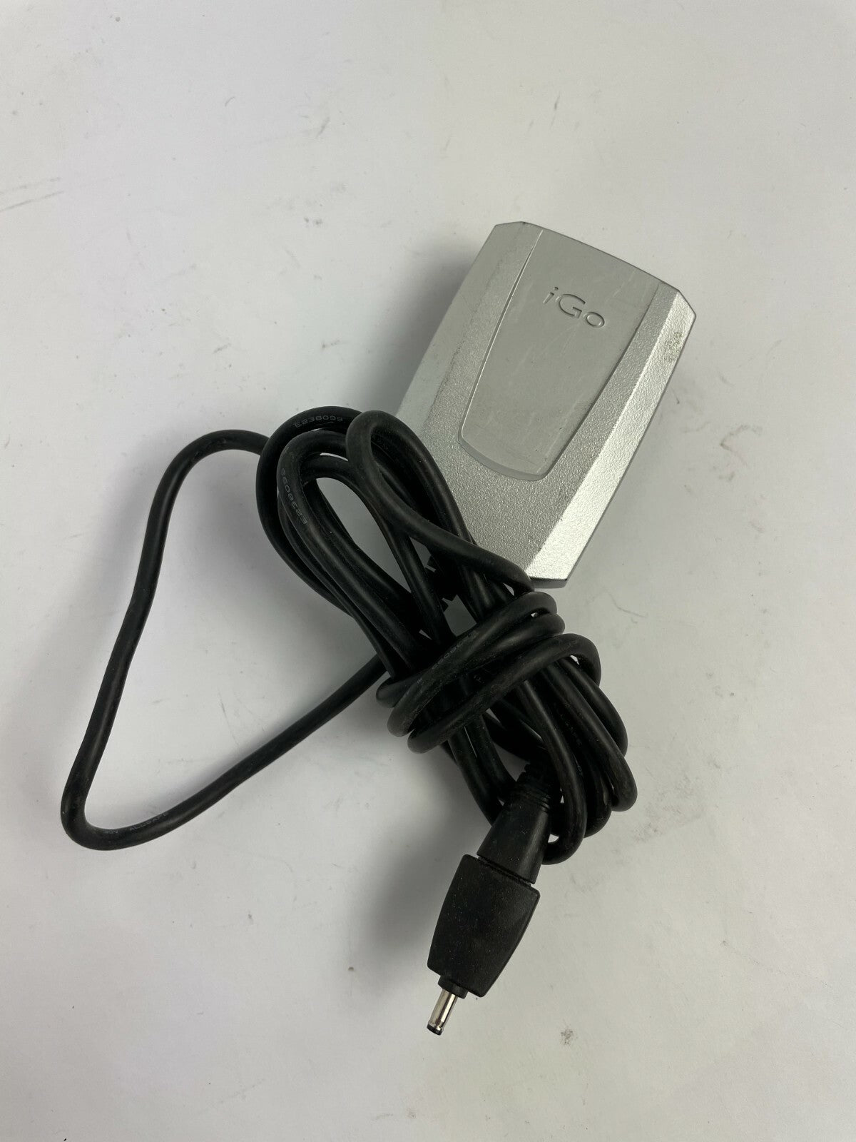 Genuine iGo PSM08VADJ Output 3.1-9 V 1.5 A Power Supply Adapter A63