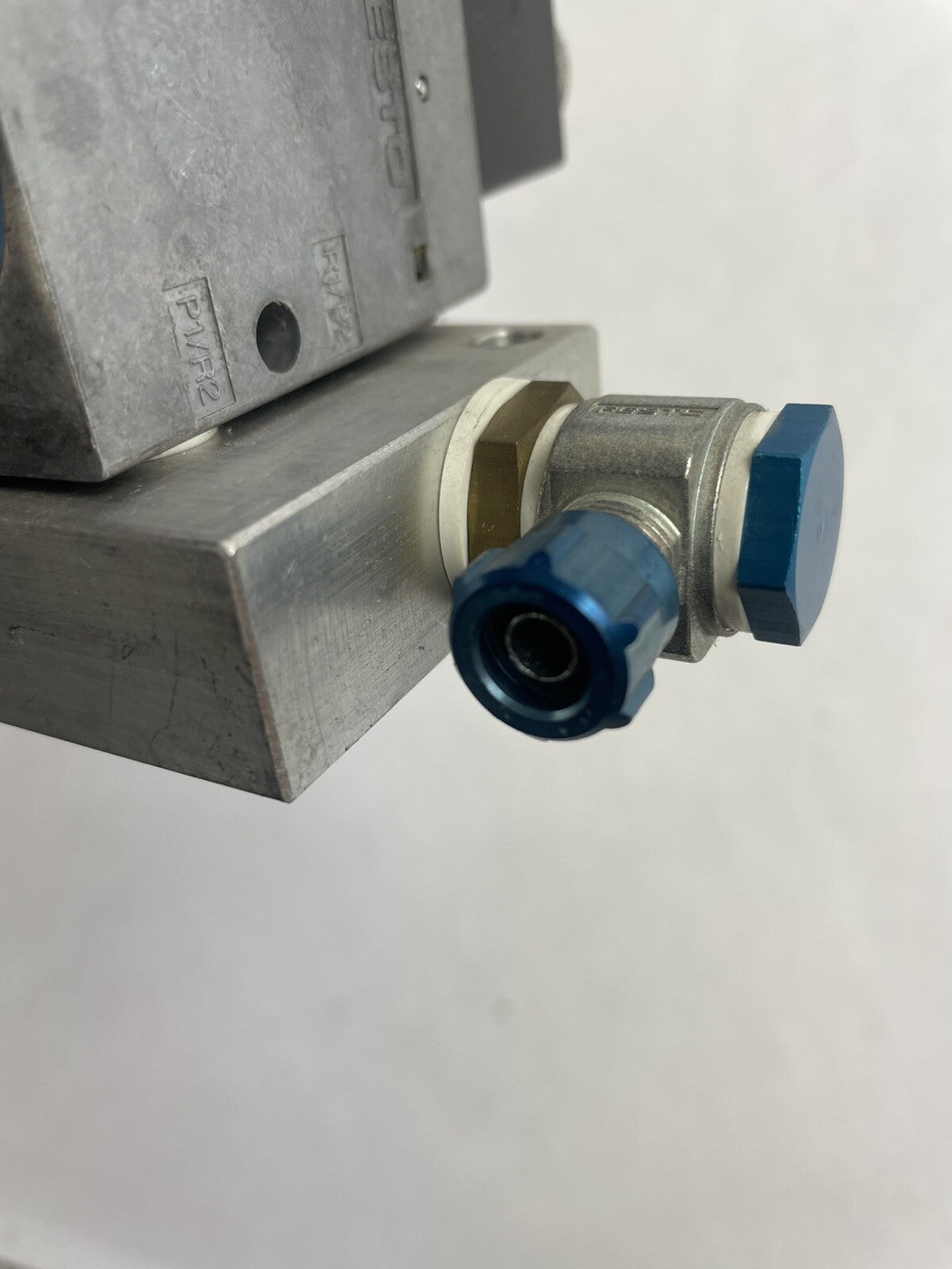 Bank of 5 FESTO 7958 MFH 3-1/8 S solenoid Valve 24V DC MSFG-24/42-50/60