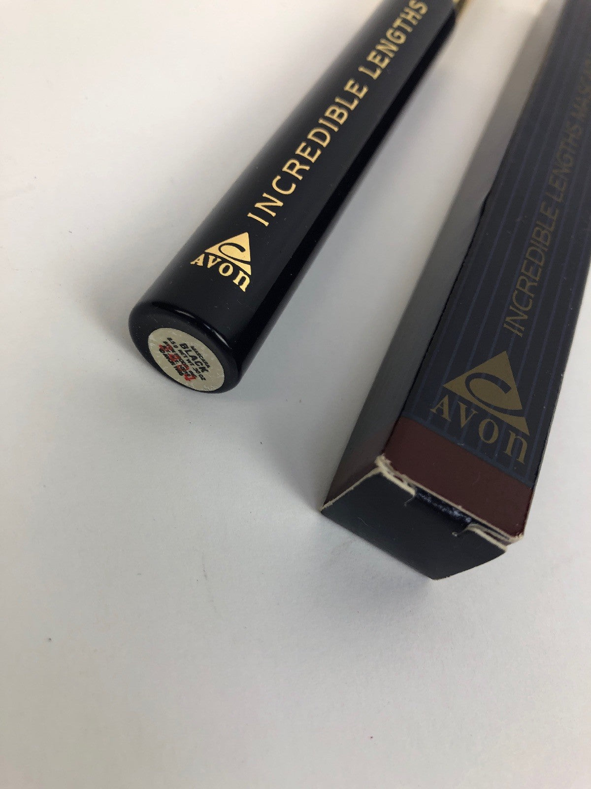 Rare NOS Avon Incredible Lengths Long And Strong Mascara - Fast Free Shipping